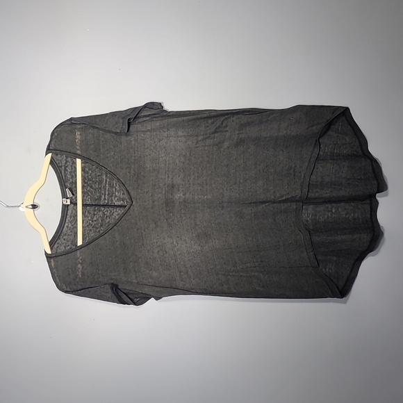 Divided Tops - Divided Grunge Distressed Black Asymmetrical Hem V-Neck Top